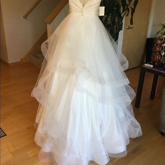 Unique designs from Mathew Christopher 100… - Picture 12 of 17